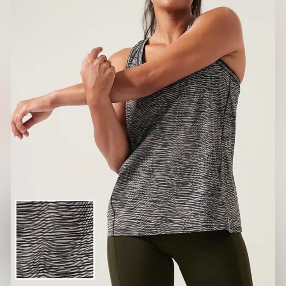 Athleta Ultimate Scoop Tank, Gray/Black, Size S